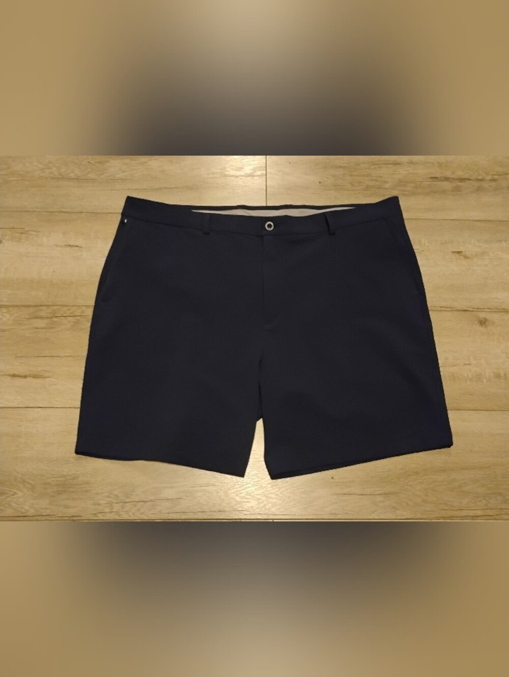 Vineyard Vines Men's 7 inch On The Go Seersucker Shorts Size 42 in Navy Blue